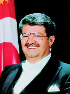 Turgut &Ouml;zal