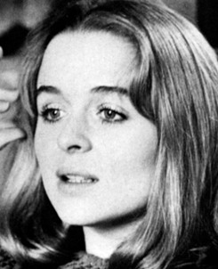 Sin&eacute;ad Cusack